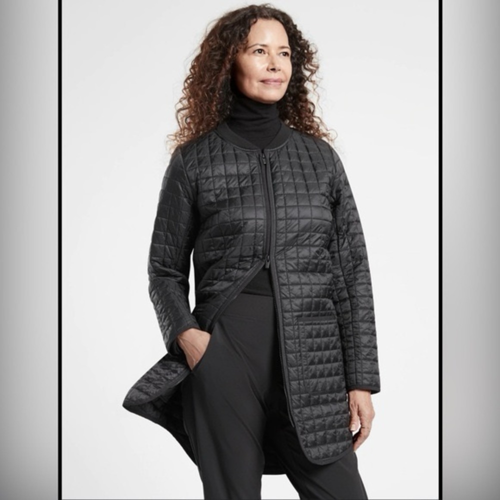 Athleta Black Grandview Lightweight Puffer Jacket